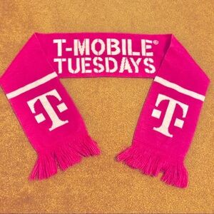 Winter Scarf T-Mobile Tuesday’s Pink/White